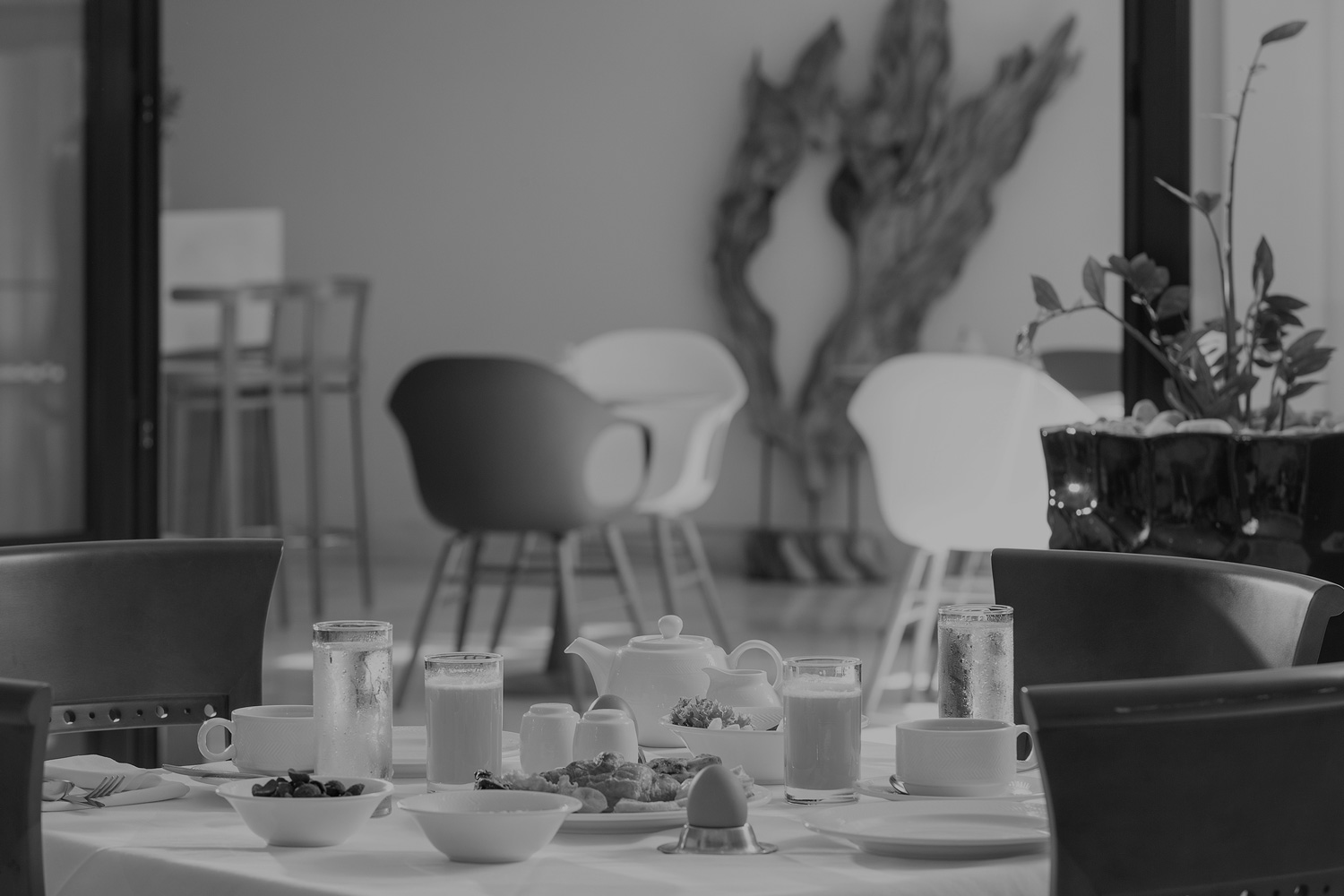 black and white picture of breakfast