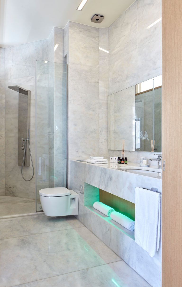 Superior Room Bathroom