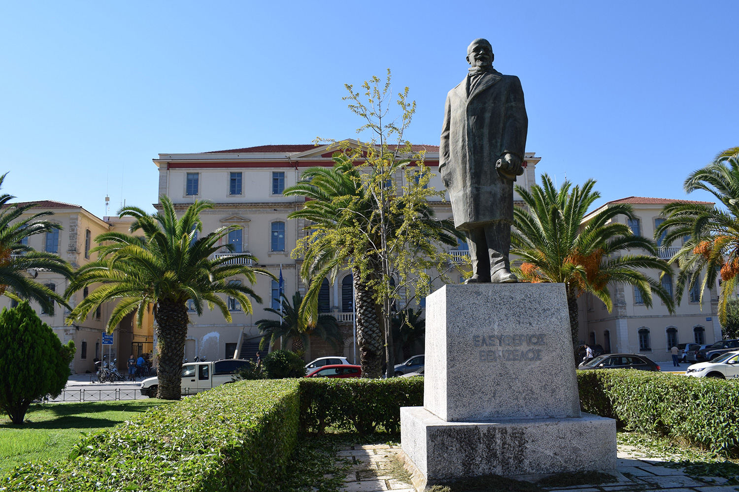 Statue in front of the courts of chania